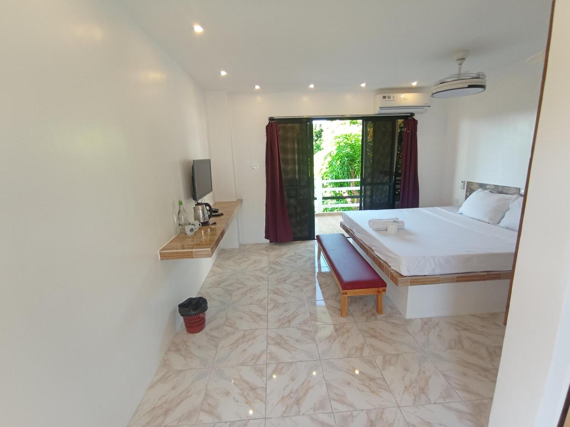Jalyn'S Resort Sabang Puerto Galera Exteriér fotografie
