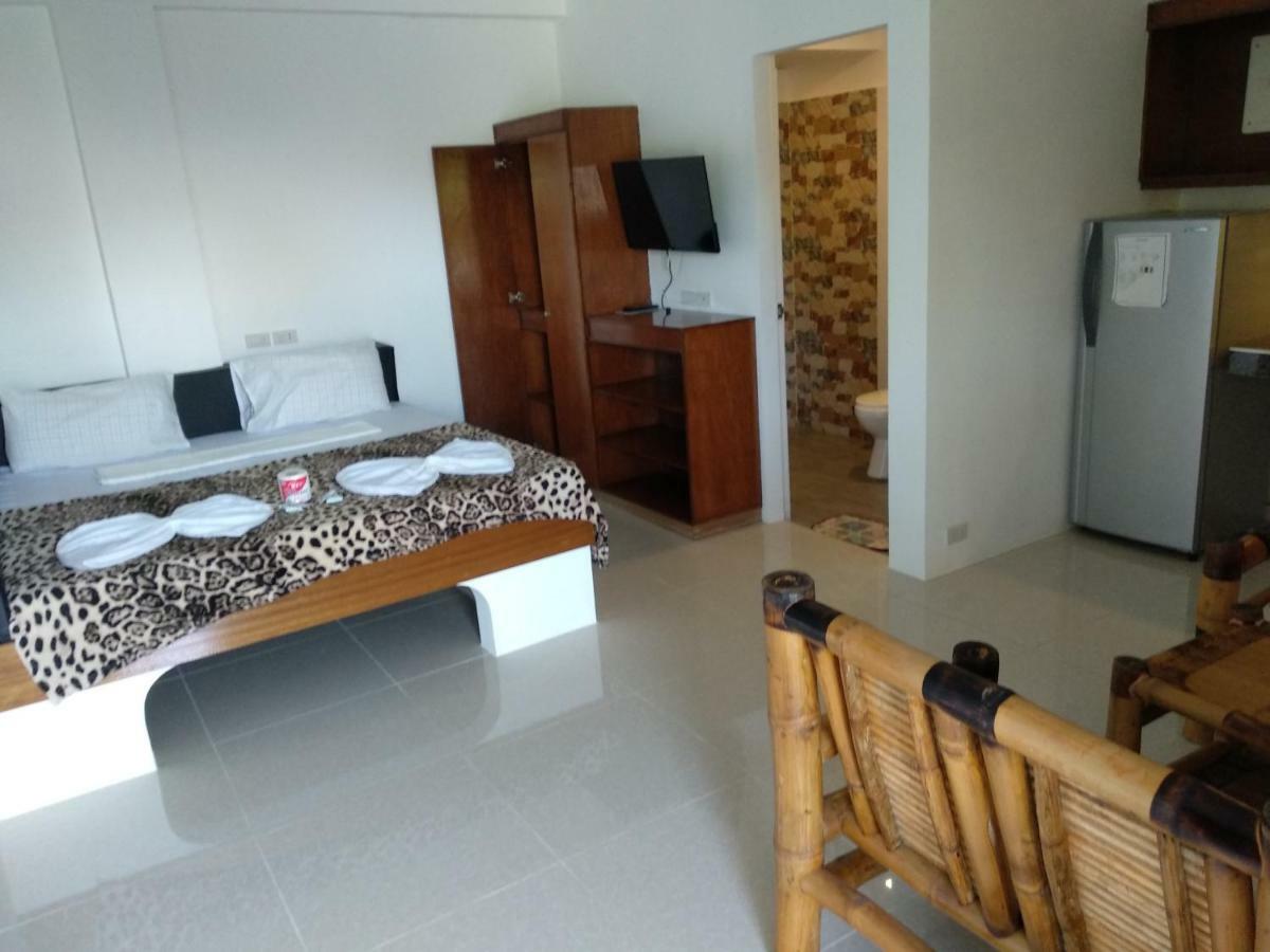 Jalyn'S Resort Sabang Puerto Galera Exteriér fotografie