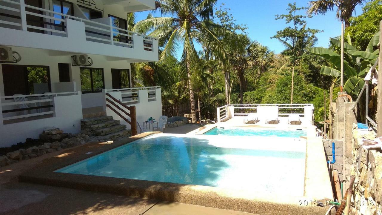 Jalyn'S Resort Sabang Puerto Galera Exteriér fotografie